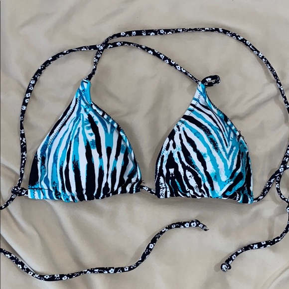 Volcom Other - Volcom bikini top small stripe